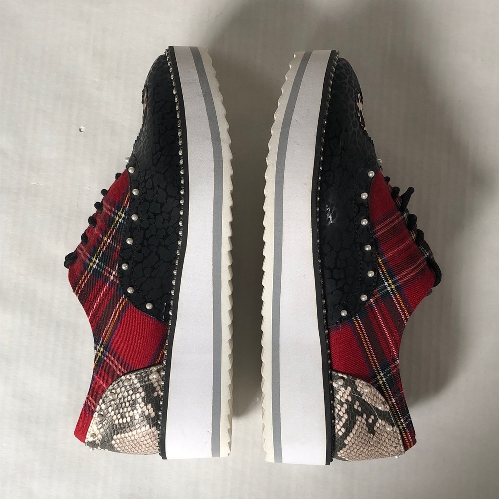 Betsey Johnson Whimsical Red Plaid Animal Print Pearl Sneakers Size 8.5 - Picture 7 of 10